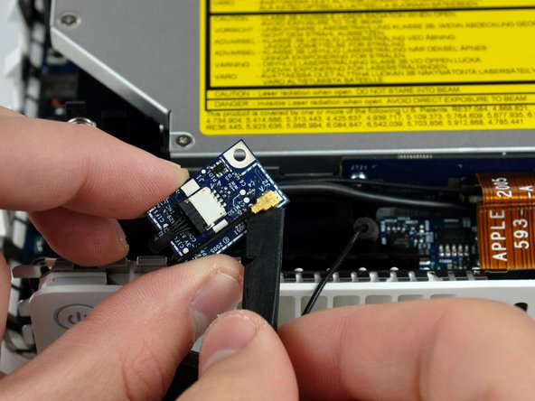 Mac mini Model A1176 Bluetooth Antenna Replacement: step 8, image 1 of 1