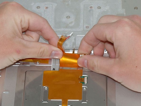 PowerBook G4 Aluminum 17" 1-1.67 GHz Keyboard (1.67 GHz LR) Replacement: step 13, image 1 of 1