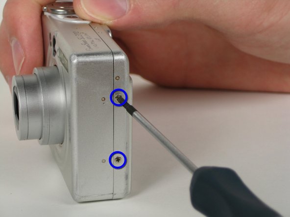 Canon PowerShot SD200 Buttons Replacement: step 4, image 2 of 3