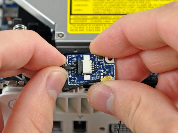 Mac mini Model A1176 Bluetooth Board Replacement: step 7, image 1 of 1