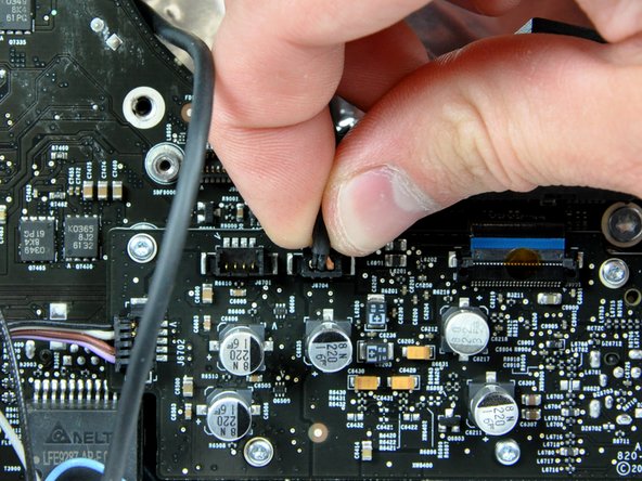 iMac Intel 20" EMC 2266 Heat Sink Replacement: step 17, image 1 of 1