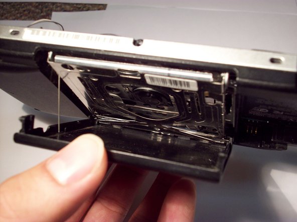 PSP 1000 UMD Door Replacement: step 17, image 2 of 2