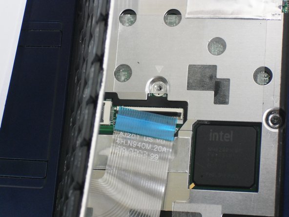 Acer Aspire One ZG5 Fan Replacement: step 12, image 2 of 2