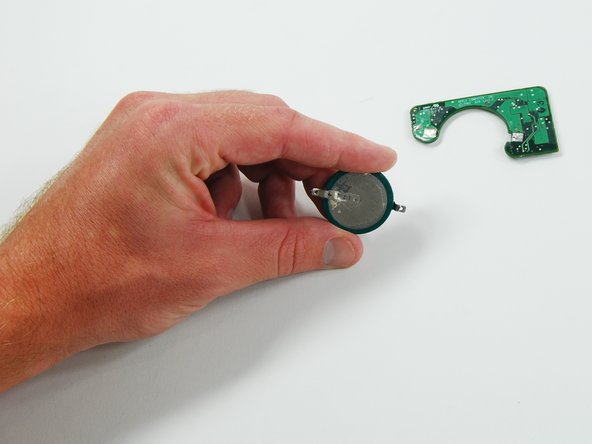 PowerBook G4 PRAM Battery Replacement: step 3, image 1 of 2