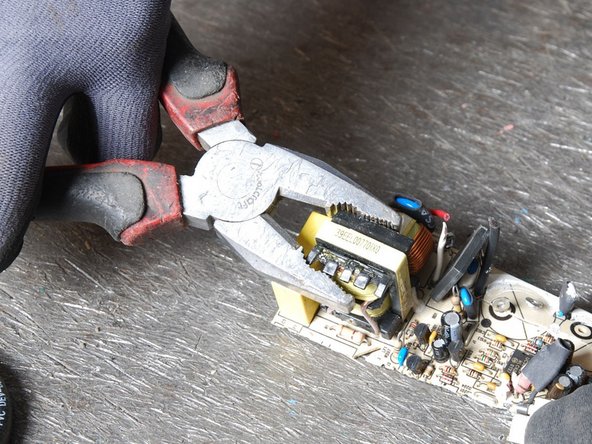 Power Supply: step 2, image 3 of 3