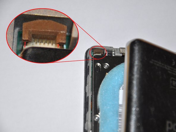 iPod 5th Generation (Video) Display Replacement: step 6, image 2 of 2