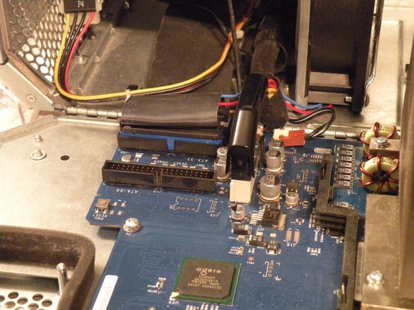 Power Mac G4 MDD Power Supply Replacement: step 17, image 1 of 2