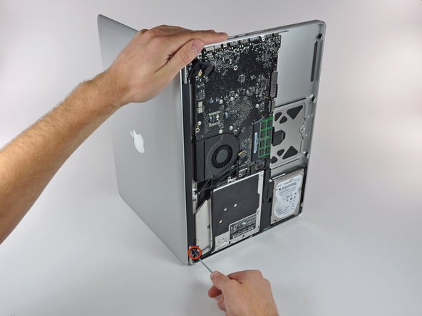 MacBook Pro 15" Unibody 2.53 GHz Mid 2009 Front Display Glass Replacement: step 16, image 1 of 1