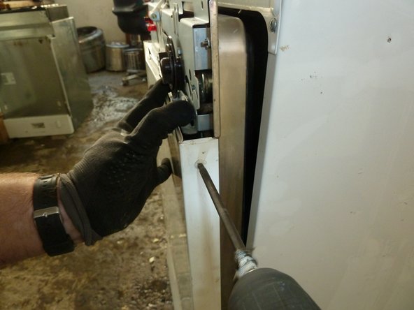 Dish Washing Machine: step 12, image 2 of 3