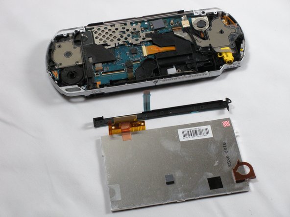 PSP 2000 Audio Jack Replacement: step 7, image 3 of 3