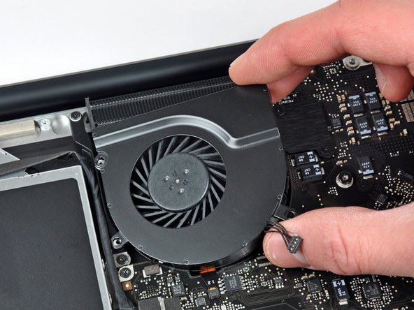 MacBook Pro 15" Unibody Mid 2009 Heat Sink Replacement: step 8, image 2 of 2