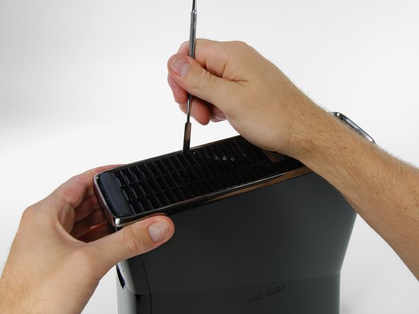Xbox 360 S Bottom Panel Replacement: step 5, image 1 of 3
