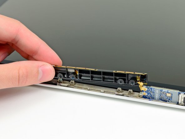 MacBook Pro 13" Unibody Mid 2010 AirPort Antenna Replacement: step 20, image 1 of 1