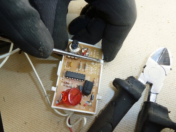 Toaster: step 6, image 3 of 3