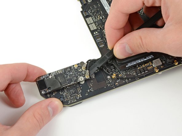 Mac Mini Mid 2011 Logic Board Replacement: step 22, image 1 of 2