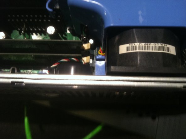 Dell Optiplex SX280 Optical Drive Replacement: step 3, image 1 of 1