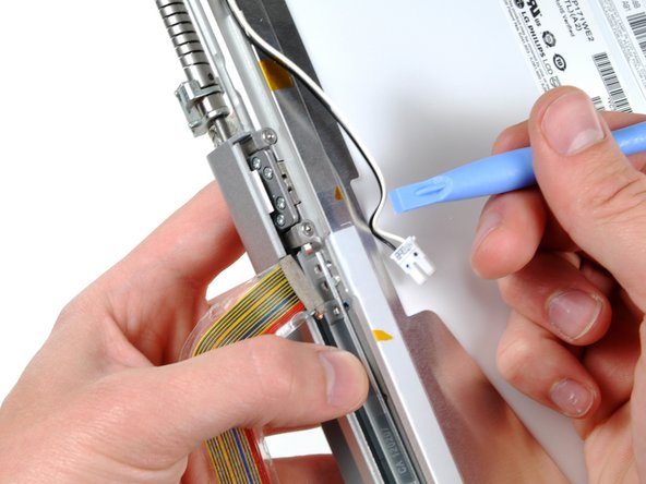 MacBook Pro 17" Models A1151 A1212 A1229 and A1261 Clutch Cover Replacement: step 30, image 2 of 2