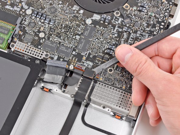 MacBook Pro 17" Unibody Hard Drive Cable Replacement: step 9, image 1 of 1