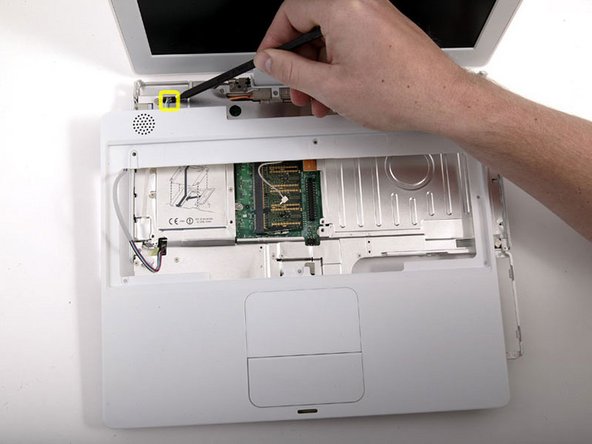 iBook G4 12" 800 MHz-1.2 GHz Inverter/AirPort Cables Replacement: step 32, image 1 of 1