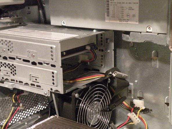 Power Mac G4 MDD System Fans Replacement: step 12, image 2 of 3