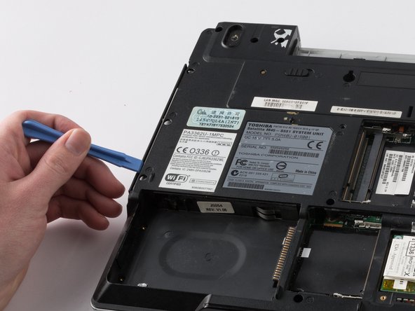 Toshiba Satellite M45 Speakers Replacement: step 5, image 2 of 3