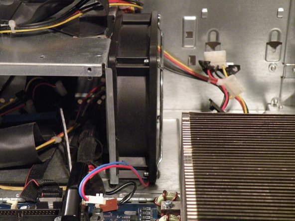 Power Mac G4 MDD System Fans Replacement: step 18, image 1 of 3