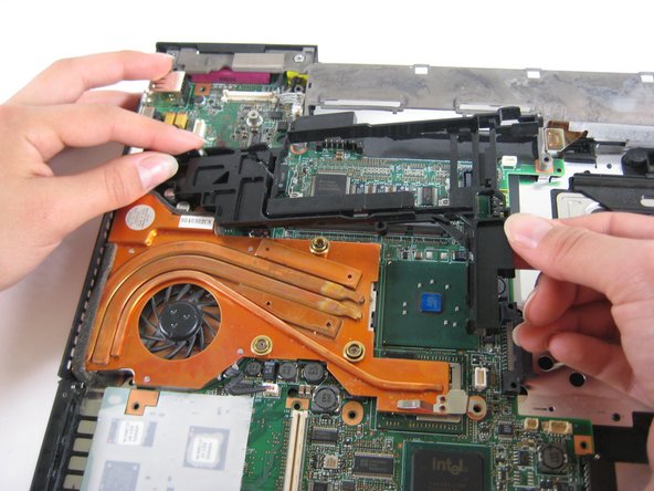IBM ThinkPad T41 DC in power jack replacement: step 38, image 1 of 1