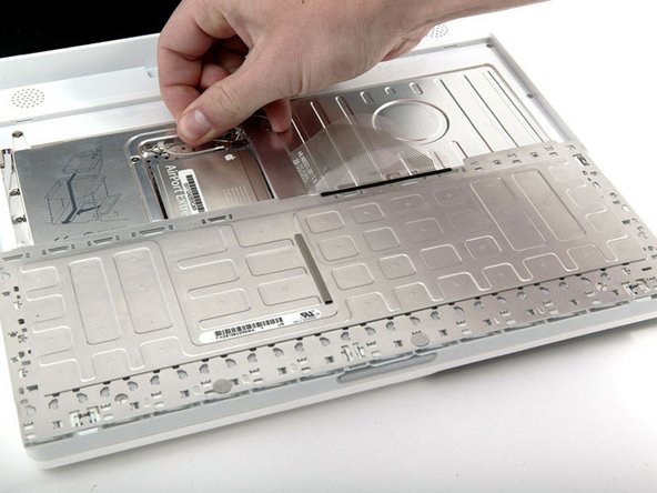 iBook G4 12" 800 MHz-1.2 GHz Front Display Bezel Replacement: step 5, image 1 of 1