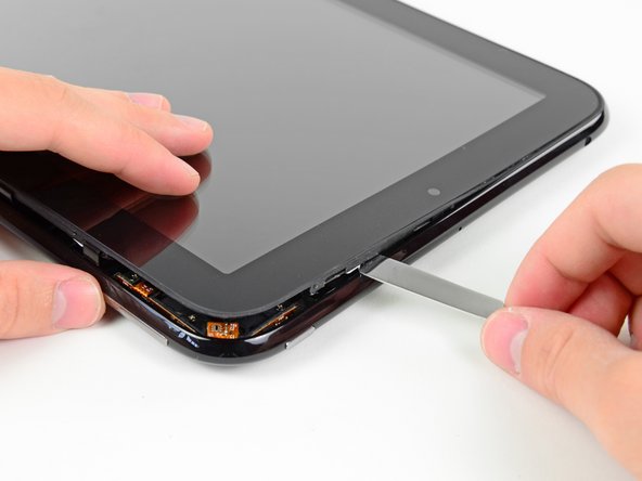 HP TouchPad LCD Replacement: step 4, image 1 of 2