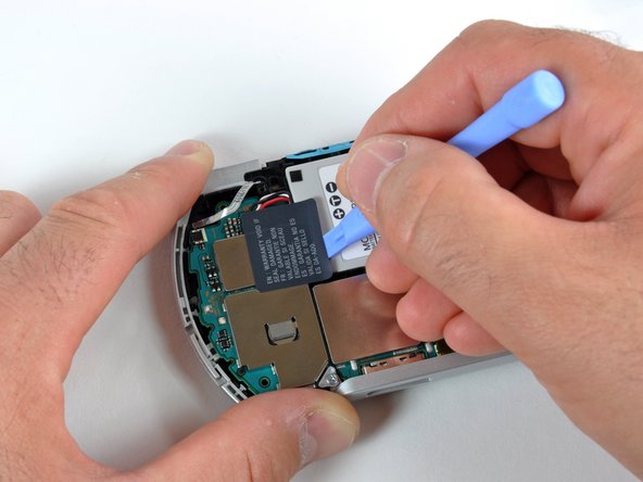 PSP Go Front Panel Replacement: step 6, image 2 of 3