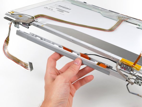 MacBook Pro 17" Models A1151 A1212 A1229 and A1261 Antenna Cables Replacement: step 32, image 1 of 1