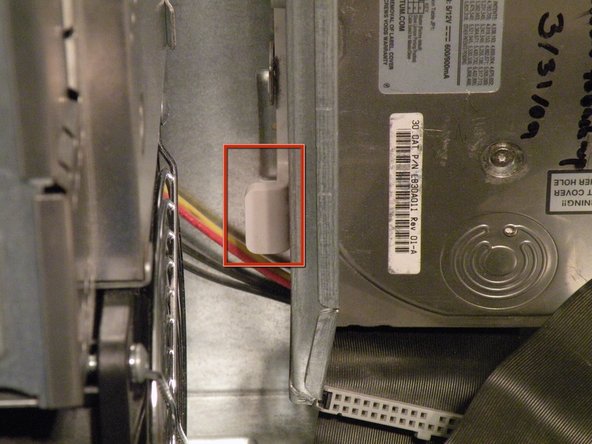 Power Mac G4 MDD Power Supply Replacement: step 9, image 1 of 3