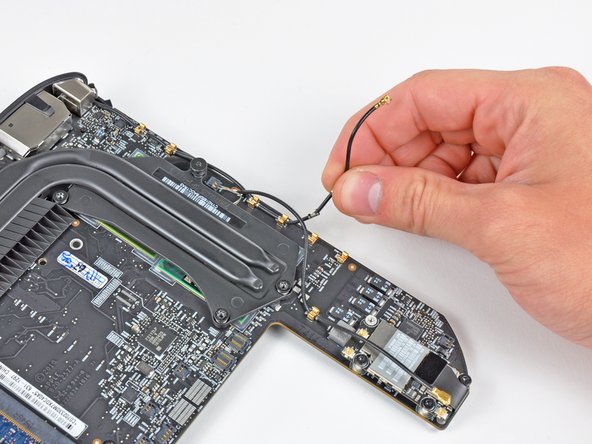 Mac Mini Mid 2010 I/O Bezel Replacement: step 24, image 1 of 1