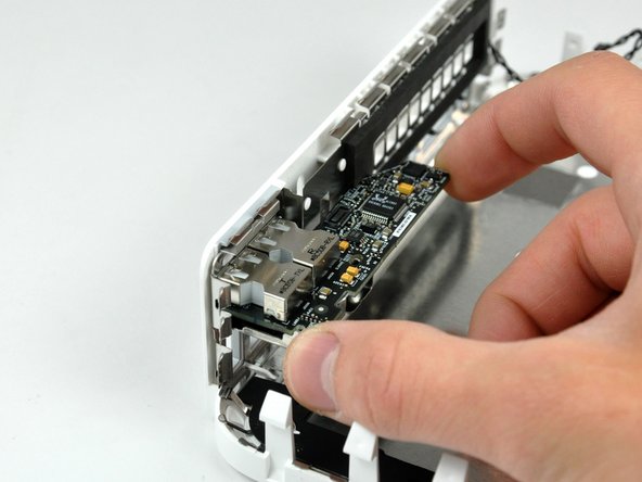Mac mini Model A1283 Bottom Housing Replacement: step 22, image 1 of 2