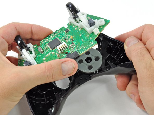 Xbox 360 Wireless Controller Bumper Panel Replacement: step 9, image 2 of 2