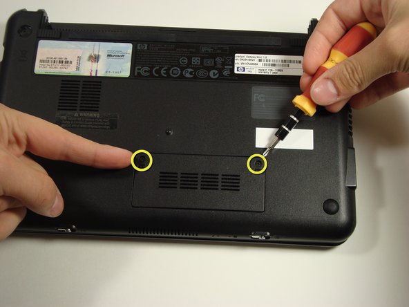 Disassembling Compaq Mini 110 Fan: step 3, image 1 of 2