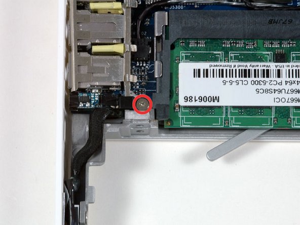 MacBook Core Duo Battery Connector Replacement: step 13, image 1 of 1