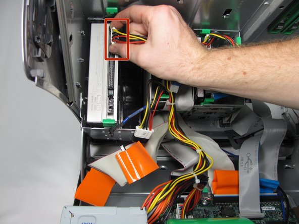 Dell OptiPlex GX260 Optical Drive Replacement: step 2, image 3 of 3