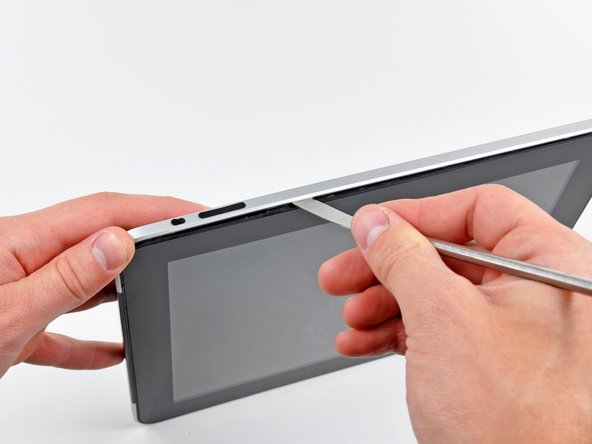 iPad 3G LCD Replacement: step 2, image 2 of 2