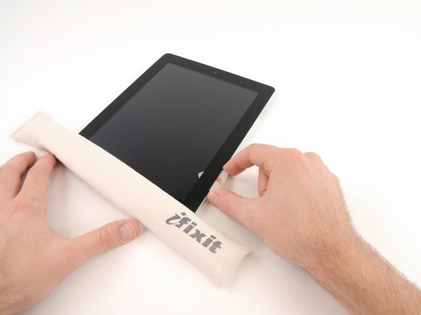 iPad 2 CDMA Home Button Control Board Replacement: step 11, image 3 of 3