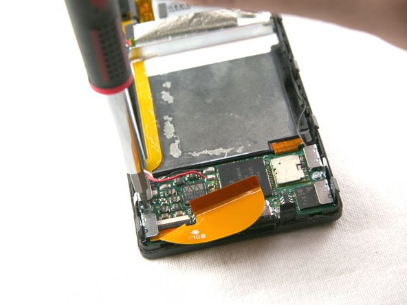 Microsoft Zune 80 Screen Replacement: step 8, image 1 of 3