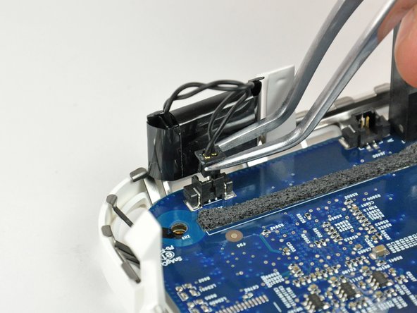 Mac mini Model A1176 Logic Board Replacement: step 16, image 1 of 1