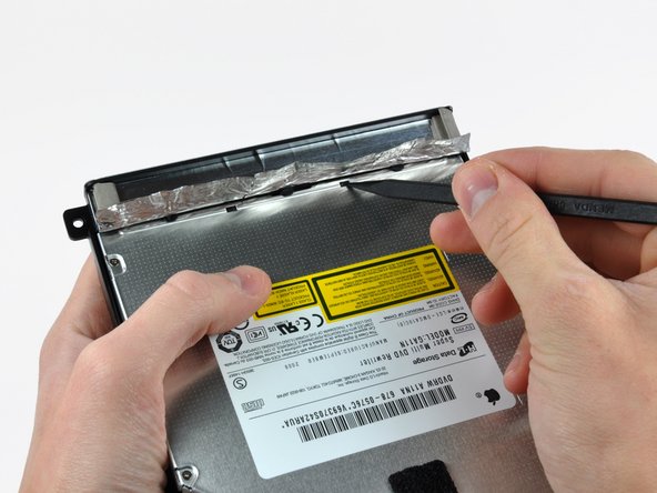 iMac Intel 21.5" EMC 2389 Optical Drive Replacement: step 16, image 1 of 3