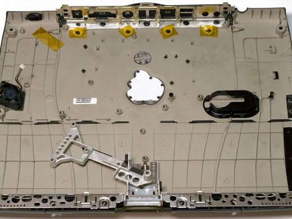 PowerBook G3 Pismo Lower Case Replacement: step 52, image 1 of 1