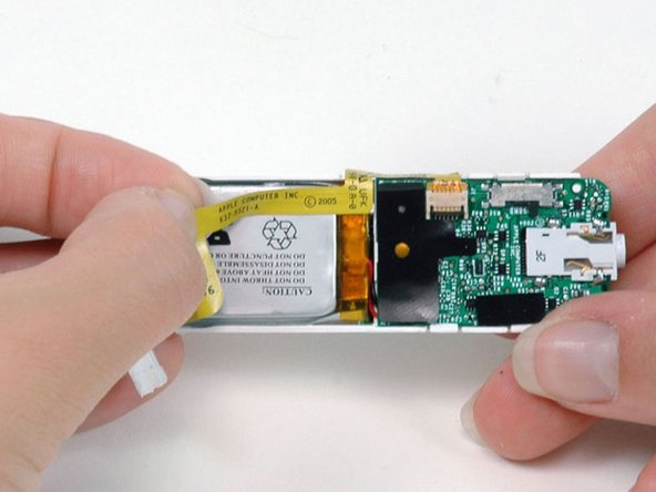 iPod Shuffle 1st Generation Memory Board Replacement: step 11, image 1 of 1