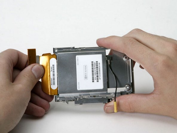 PowerBook G4 Aluminum 17" 1-1.67 GHz Airport Extreme Replacement: step 21, image 1 of 1