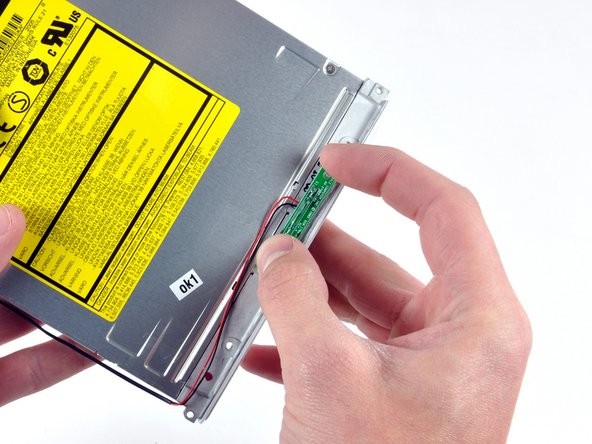 iBook G4 14" 1.42 GHz Optical Drive Replacement: step 36, image 1 of 1