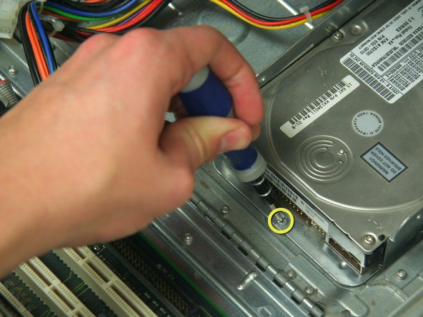 Power Mac G4 M5183 Hard Drive Replacement: step 3, image 1 of 1