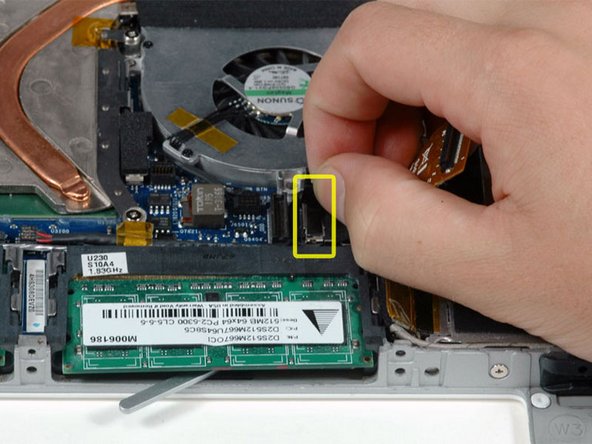 MacBook Core Duo Hard Drive Connector Replacement: step 15, image 1 of 1