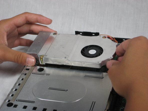 Disassembling IBM ThinkPad A30 Speakers: step 16, image 1 of 3